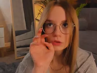 ZaraBrougham's Live Sex Cam Show