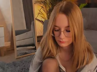 ZaraBrougham's Live Sex Cam Show