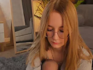 ZaraBrougham's Live Sex Cam Show