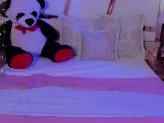 aurora-cold's Live Sex Cam Show