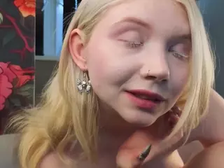 EdlaBuskey's Live Sex Cam Show