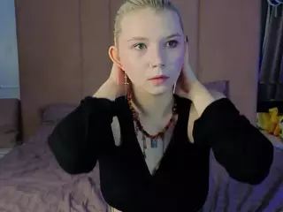 EdlaBuskey's Live Sex Cam Show