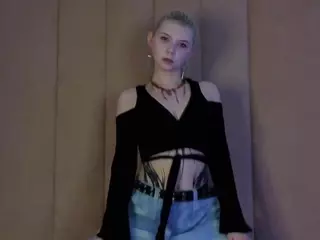 EdlaBuskey's Live Sex Cam Show