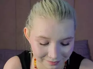 EdlaBuskey's Live Sex Cam Show