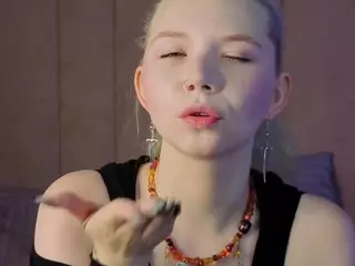 EdlaBuskey's Live Sex Cam Show