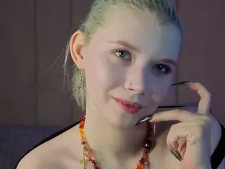EdlaBuskey's Live Sex Cam Show