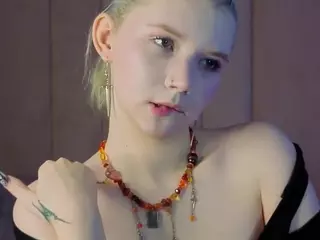 EdlaBuskey's Live Sex Cam Show