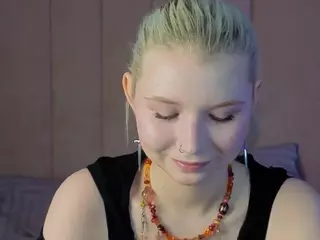 EdlaBuskey's Live Sex Cam Show