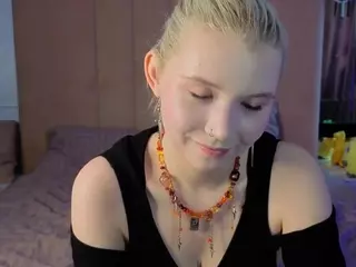 EdlaBuskey's Live Sex Cam Show