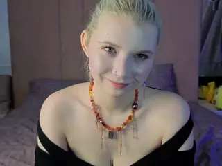 EdlaBuskey's Live Sex Cam Show