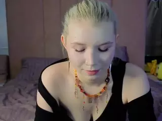 EdlaBuskey's Live Sex Cam Show