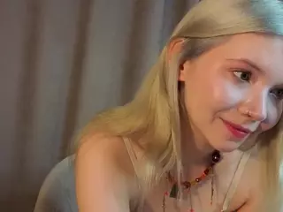 EdlaBuskey's Live Sex Cam Show