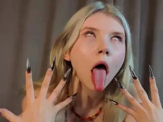 EdlaBuskey's Live Sex Cam Show