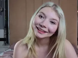EdlaBuskey's Live Sex Cam Show