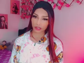emeli-roushot's Live Sex Cam Show
