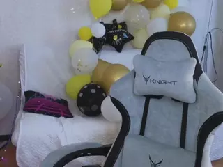 MonicaErotic's Live Sex Cam Show