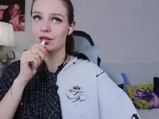MonicaErotic's Live Sex Cam Show