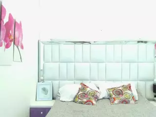 RebeccaMils's Live Sex Cam Show