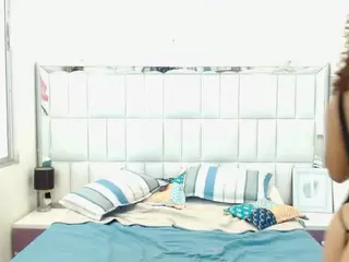 RebeccaMils's Live Sex Cam Show