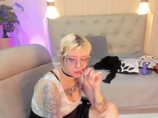 chloee-rossee's Live Sex Cam Show