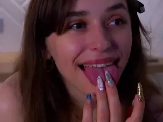 ElgaHaddock's Live Sex Cam Show