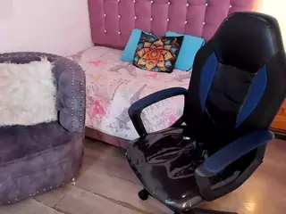 Blear Horny Girl's Live Sex Cam Show