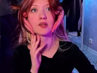 LinaVi's Live Sex Cam Show