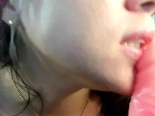 Lovely-Allison's Live Sex Cam Show