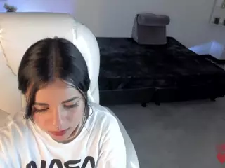 Niicole-Fox2's Live Sex Cam Show
