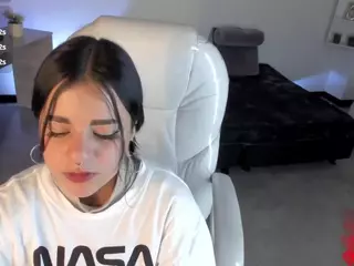 Niicole-Fox2's Live Sex Cam Show