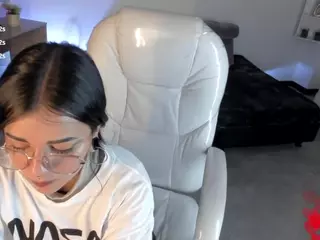 Niicole-Fox2's Live Sex Cam Show