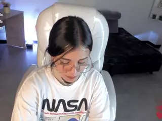 Niicole-Fox2's Live Sex Cam Show