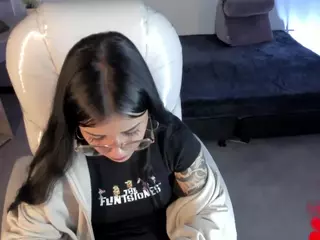 Niicole-Fox2's Live Sex Cam Show
