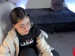 Niicole-Fox2's Live Sex Cam Show
