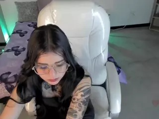 Niicole-Fox2's Live Sex Cam Show