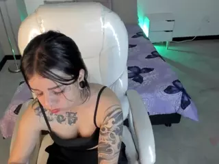 Niicole-Fox2's Live Sex Cam Show