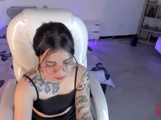 Niicole-Fox2's Live Sex Cam Show