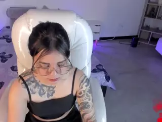 Niicole-Fox2's Live Sex Cam Show