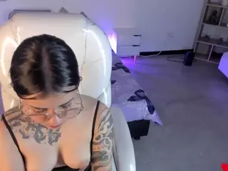 Niicole-Fox2's Live Sex Cam Show