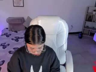 Niicole-Fox2's Live Sex Cam Show
