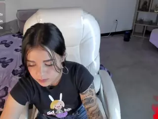 Niicole-Fox2's Live Sex Cam Show