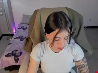 Niicole-Fox2's Live Sex Cam Show