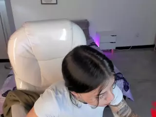 Niicole-Fox2's Live Sex Cam Show