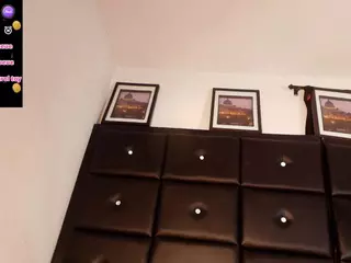 sensual crazy's Live Sex Cam Show