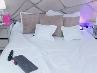 Laylaa-Breezee's Live Sex Cam Show
