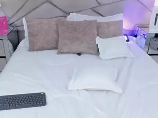 Laylaa-Breezee's Live Sex Cam Show