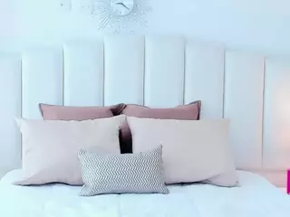 Laylaa-Breezee's Live Sex Cam Show