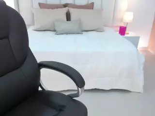 Laylaa-Breezee's Live Sex Cam Show