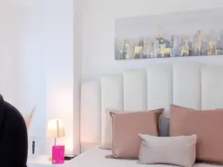 Laylaa-Breezee's Live Sex Cam Show