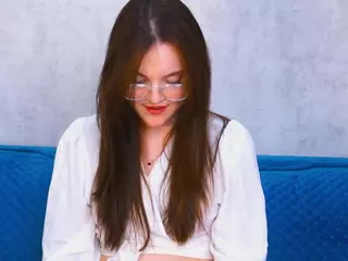 udelabirchfield's Live Sex Cam Show